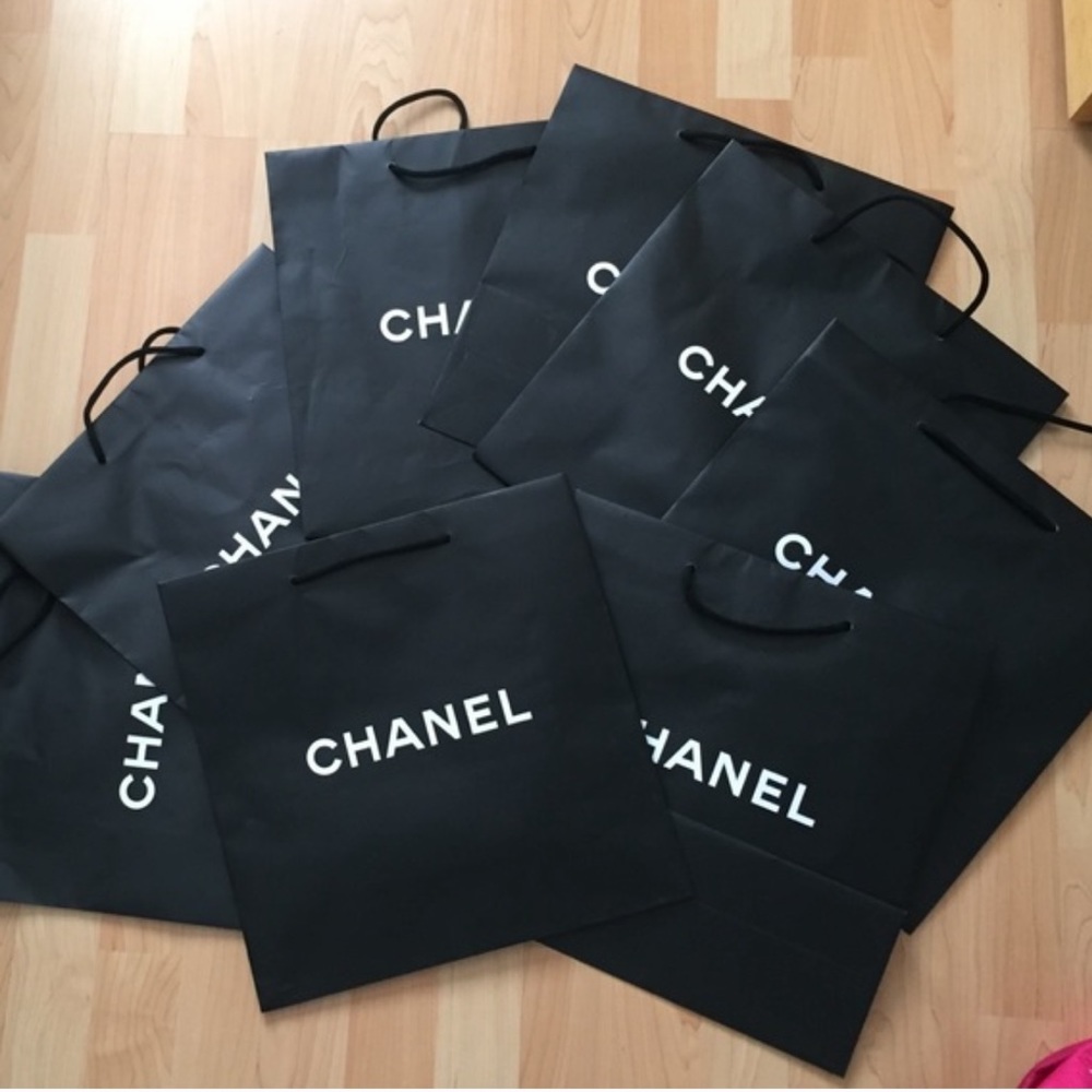 7 CHANEL shopping bags